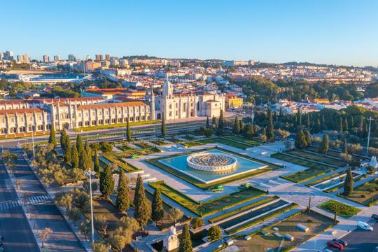 Case Study: Reabilitação do Lago da Praça do Império - Lisboa